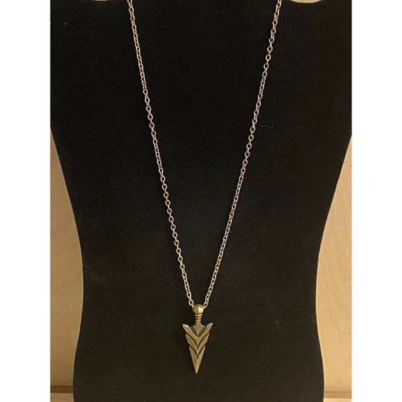 Gold-Tone Arrowhead Pendant Necklace With Chain & Lobster Clasp - Picture 2 of 4